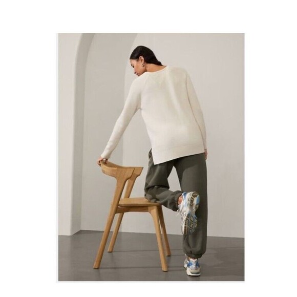 ATHLETA Merino Extra Fine Wool Blend Rib Knit Hanover Vneck Minimalist Sweater M - Picture 2 of 11